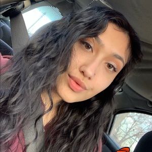 Meet your Posher, Alexis